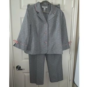 SagHarbor Dress Gray and pink 2 piece suit